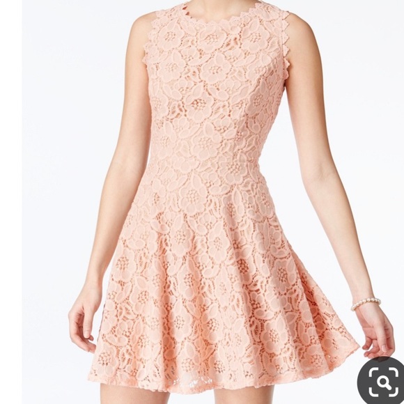 City Studio Fit and Flare Dress-Size 3-Peach - Picture 4 of 4